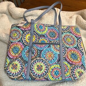 Vera Bradley Sunny Medallion